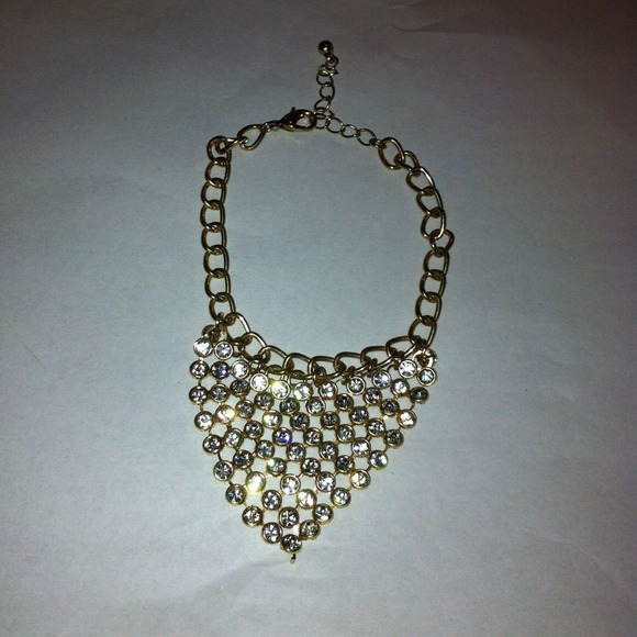 Gold Bundle Necklace, 2 rings, bracelet - Picture 4 of 4