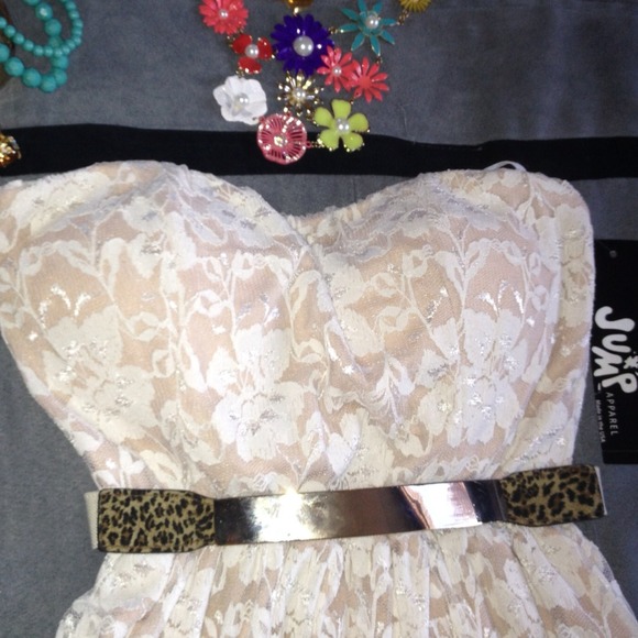 ⛔️Not available⛔️ - Picture 2 of 3