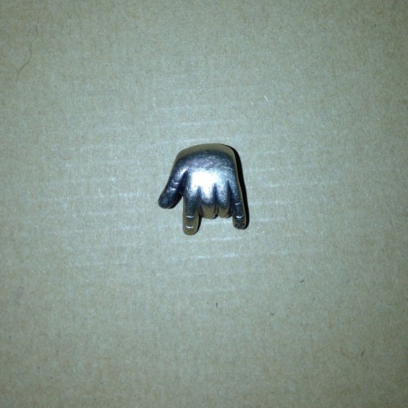 Chamilia pandora ASL sign language I love you bead