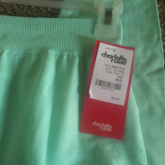 💥REDUCED PRICE💥Cropped length seamless leggings - Picture 2 of 4