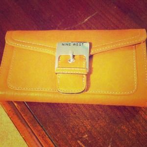 Nine West tan leather wallet