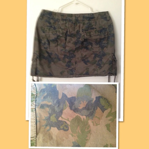 Mini skirt💕💕 - Picture 2 of 2