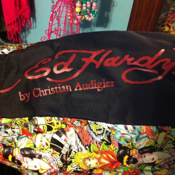 Ed Hardy overnight bag - Picture 2 of 2