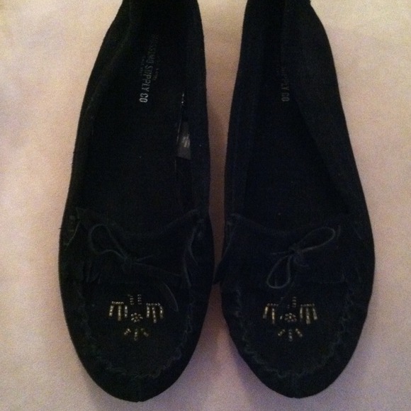 Black Moccasins