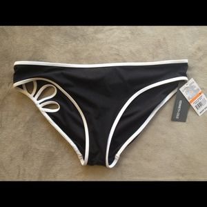 NWT Kenneth Cole Reaction Bikini