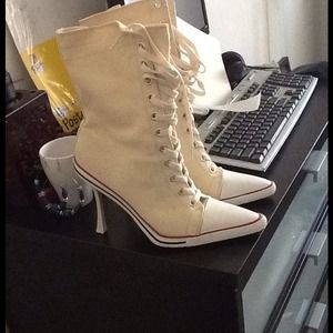 Steve Madden Jump Bone Canvas Boots