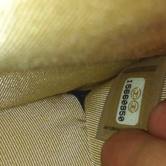 Chanel handbag! - Picture 4 of 4