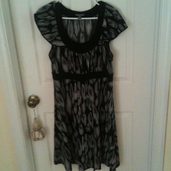Mid-length grey black and white dress