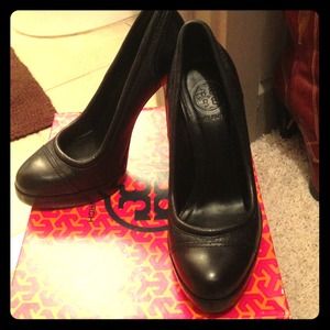 Tory burch leather Nova pump