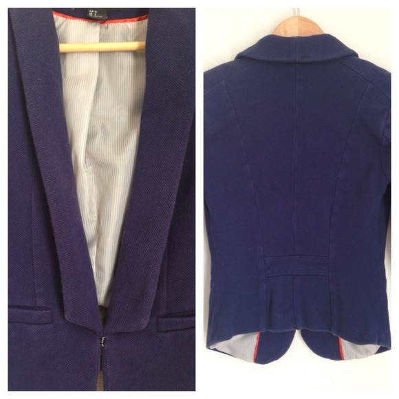 ❌SOLD❌ H&M || Navy Cotton Blazer - Picture 3 of 4