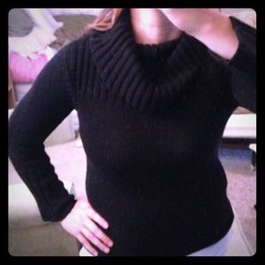 Black Eddie Bauer sweater
