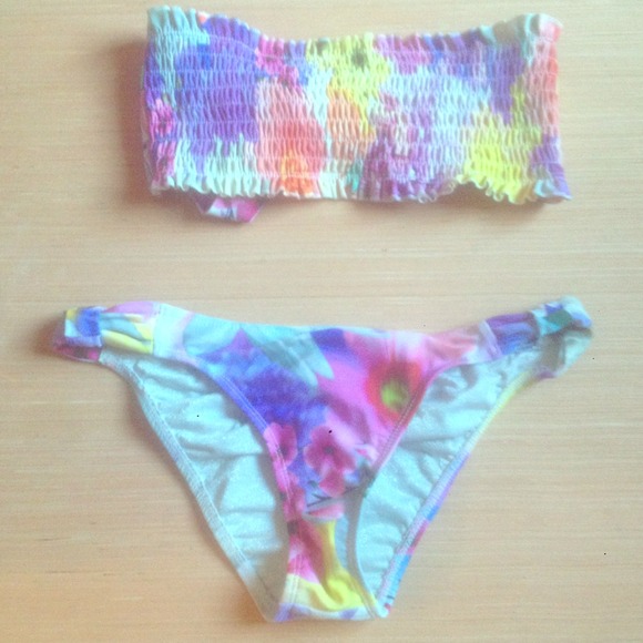 Floral O'Neill Bikini - Picture 1 of 1