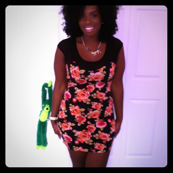 ***SOLD*** Mesh flower bodycon