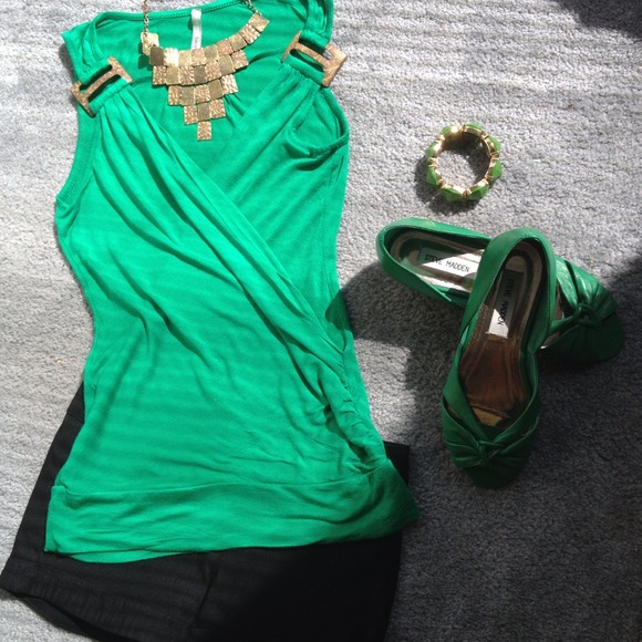 Casual Friday!! Be casual yet classy!