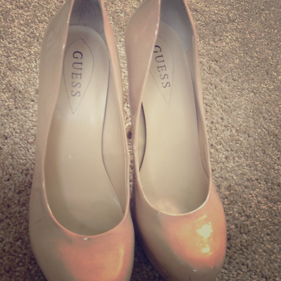 Guess Nude 4 in. Cork heels