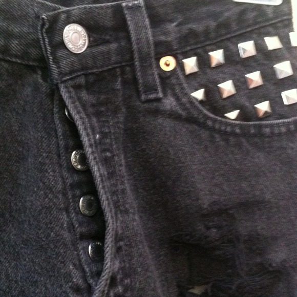 ⛔Sold⛔Distressed Studded Black Levi's Shorts - Picture 3 of 4
