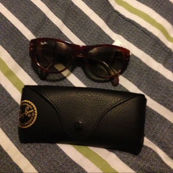 Ray-Ban Vagabond cat eye sunnies