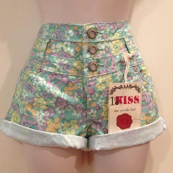 High waisted floral shorts