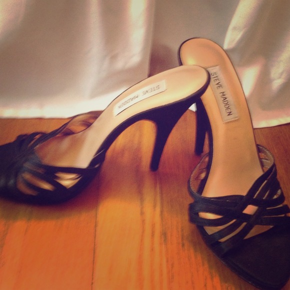 ***REDUCED***Steve Madden sexy slides