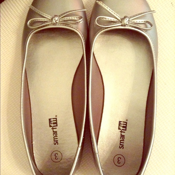 Silver Bow Ballet Flats - Picture 1 of 2