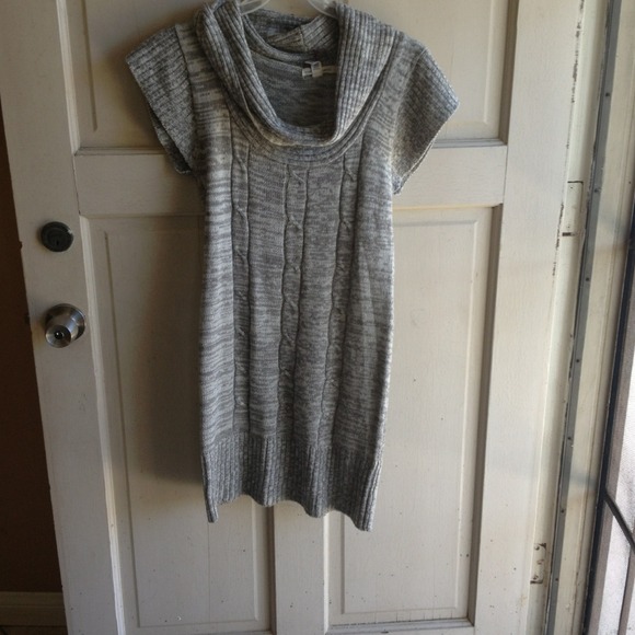 Knit dress. - Picture 2 of 3