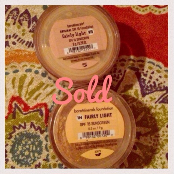 ❌Sold❌Bare Minerals Fairly light foundation