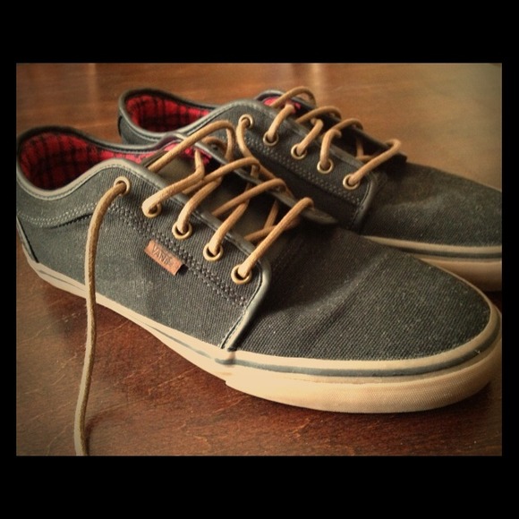 NWOT Men's Black and Tan Vans