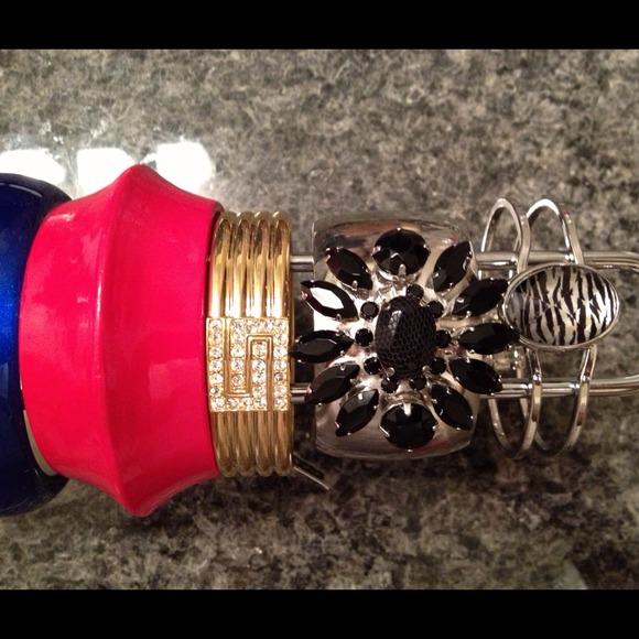 Bangles, Bangles, Bangles - Picture 3 of 3