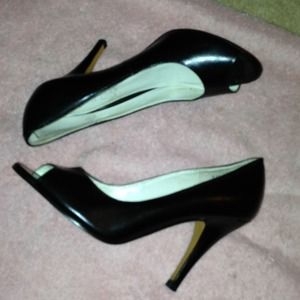 GG By Guess Sexy Black Heels