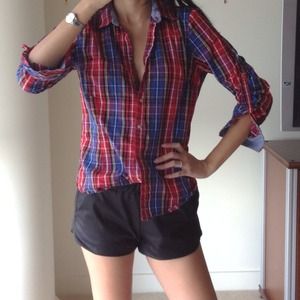 ❌SOLD❌Plaid button down shirt