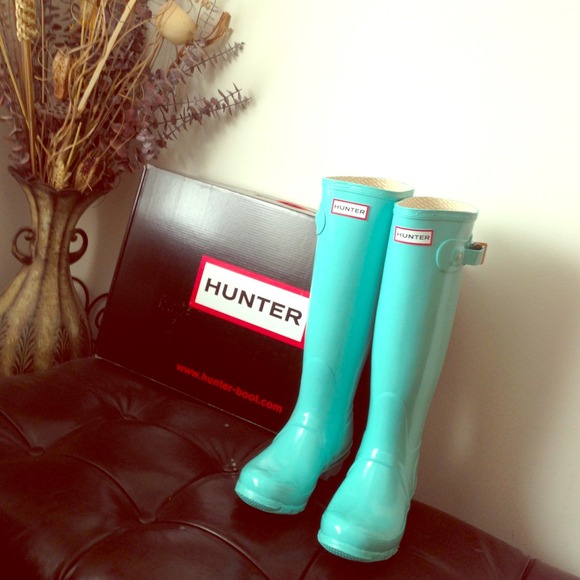 ❗SOLD❗MINT HUNTER BOOTS