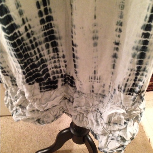 π«Soldπ«πHost PickπTulip Tie Dye Navy Dress - Picture 4 of 4