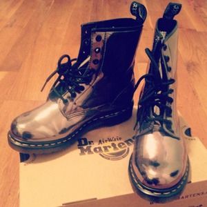 Doc Martens 1460 8 Eye Boot