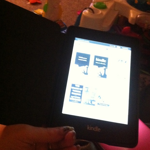 Amazon kindle paper white