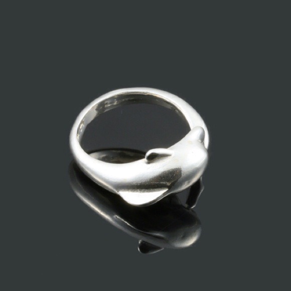 Fashion Stylish Dolphin Ring - Picture 2 of 2
