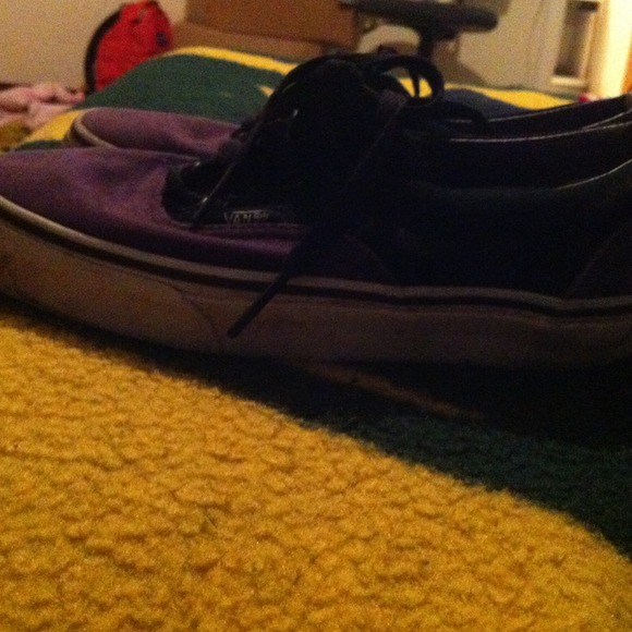 Vans - Picture 3 of 3