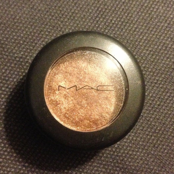 ⭐SOLD⭐MAC eyeshadow