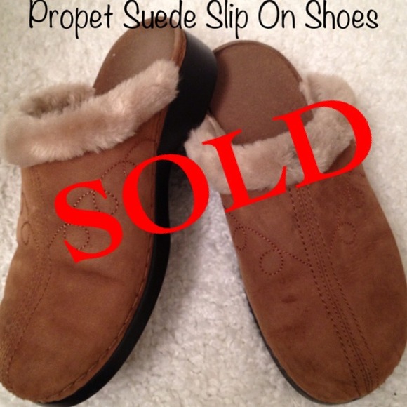 SOLD/BUNDLE Propet Slip On Shoes