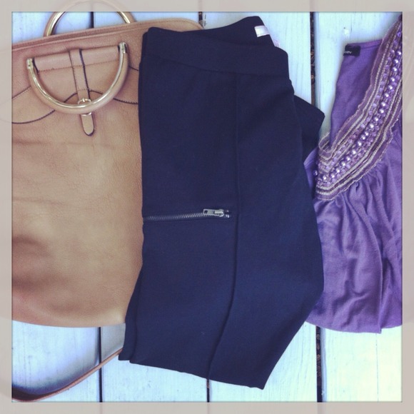 ⚠BUNDLED⚠️ Romeo & Juliet Couture Leggings NWOT