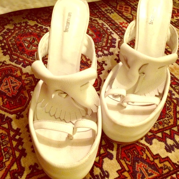 Edgy Trosman faux moccasin heels sz. 38.5