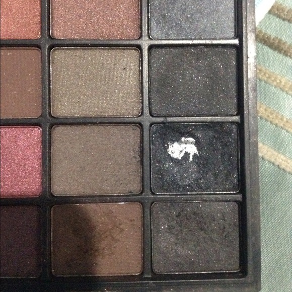 Ultimate eye shadow 😘 - Picture 2 of 3