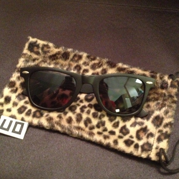 Black wayfarer sunglasses