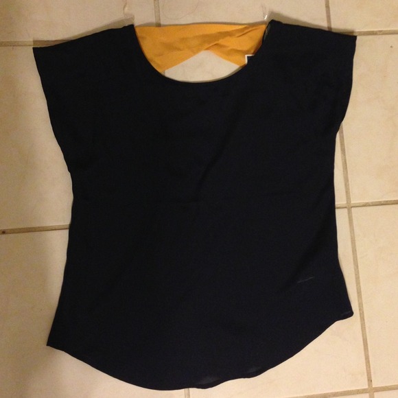 Blouse - Picture 1 of 2