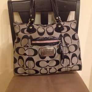 🚫REDUCED🚫Authentic large Coach Tote 🚫NO TRADES