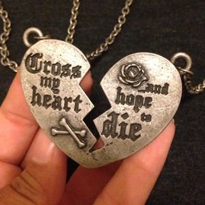 Beautiful long necklace ! Perfect condition