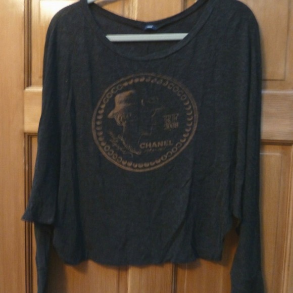 Brandy Melville CHANEL top