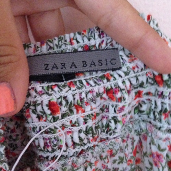 Zara Floral Romper! - Picture 2 of 2