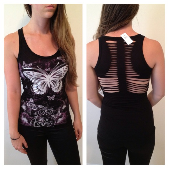 ❌❌TRADED❌❌❌Joyce Leslie ripped back butterfly tank
