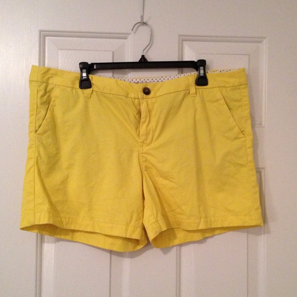 NWOT gorgeous yellow short