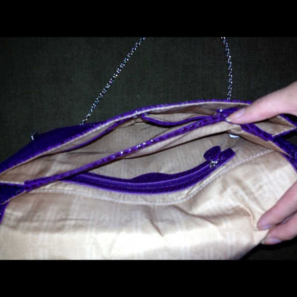 🌟 Reduced New Jennifer Lopez Purse - Picture 3 of 4